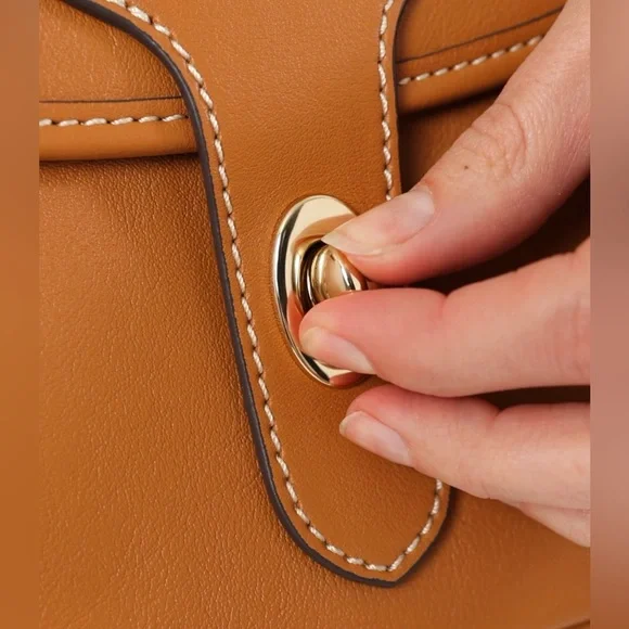 Dooney & Bourke Saddle 22 - Picture 9 of 9